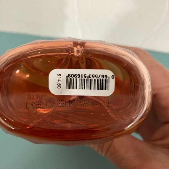 Bath & Body Works Champagne Toast Body Cream and Shower Gel - Picture 5 of 11